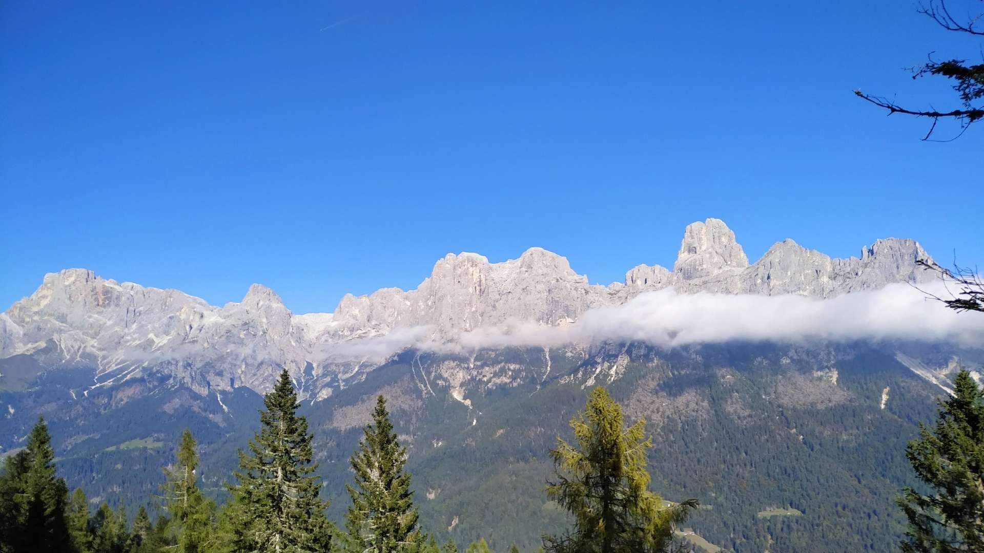 Lagorai - Lago di Calaita vista Pale di San Martino